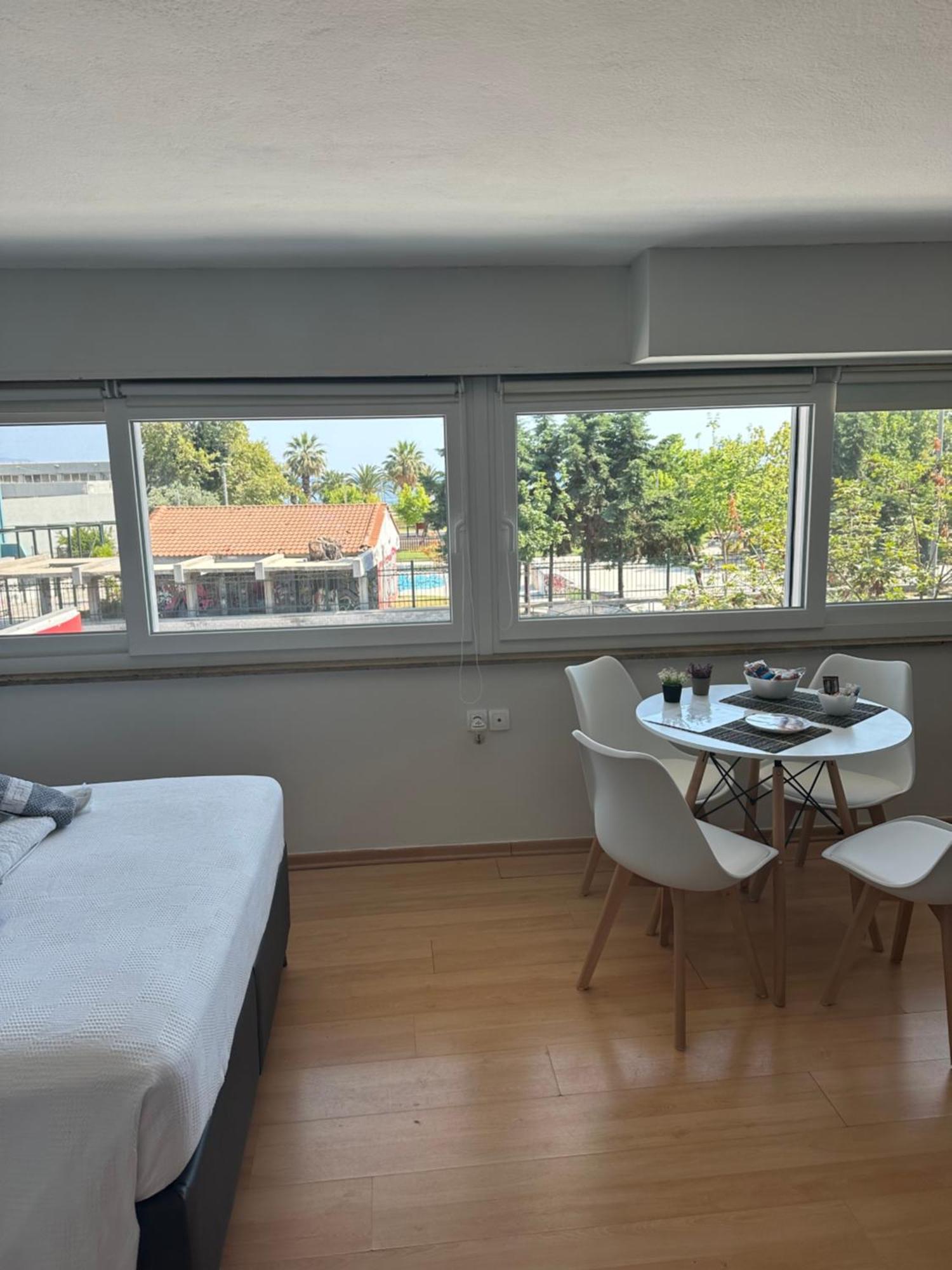 Apartment Coastal Escape